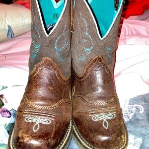 Cowgirl ariat boots